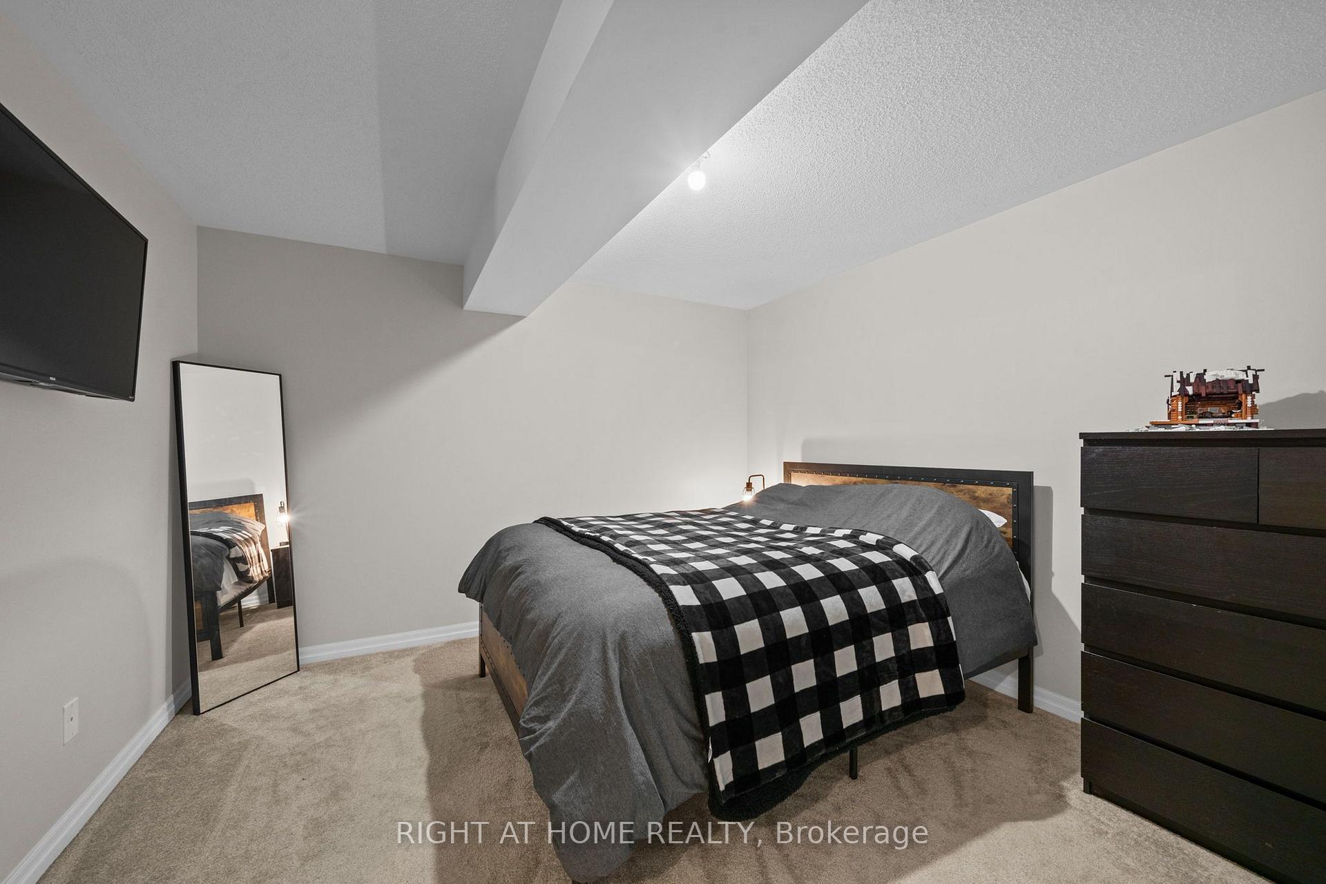 Photo 37 of 525 Peerless Street, Ottawa, Barrhaven - Cedargrove/Fraserdale — HOMEH