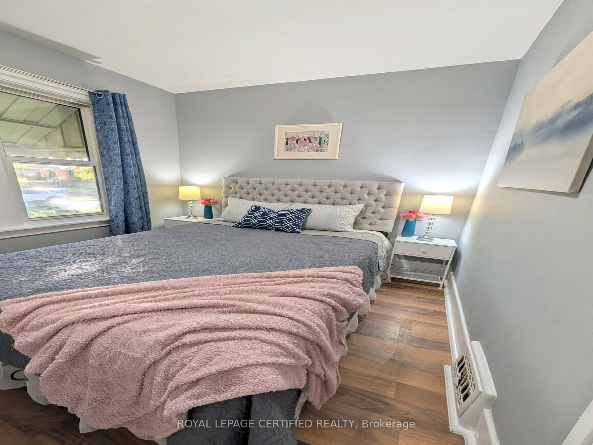 Photo 2 of 1184 Janette Avenue, Windsor, Downtown Windsor — HOMEH