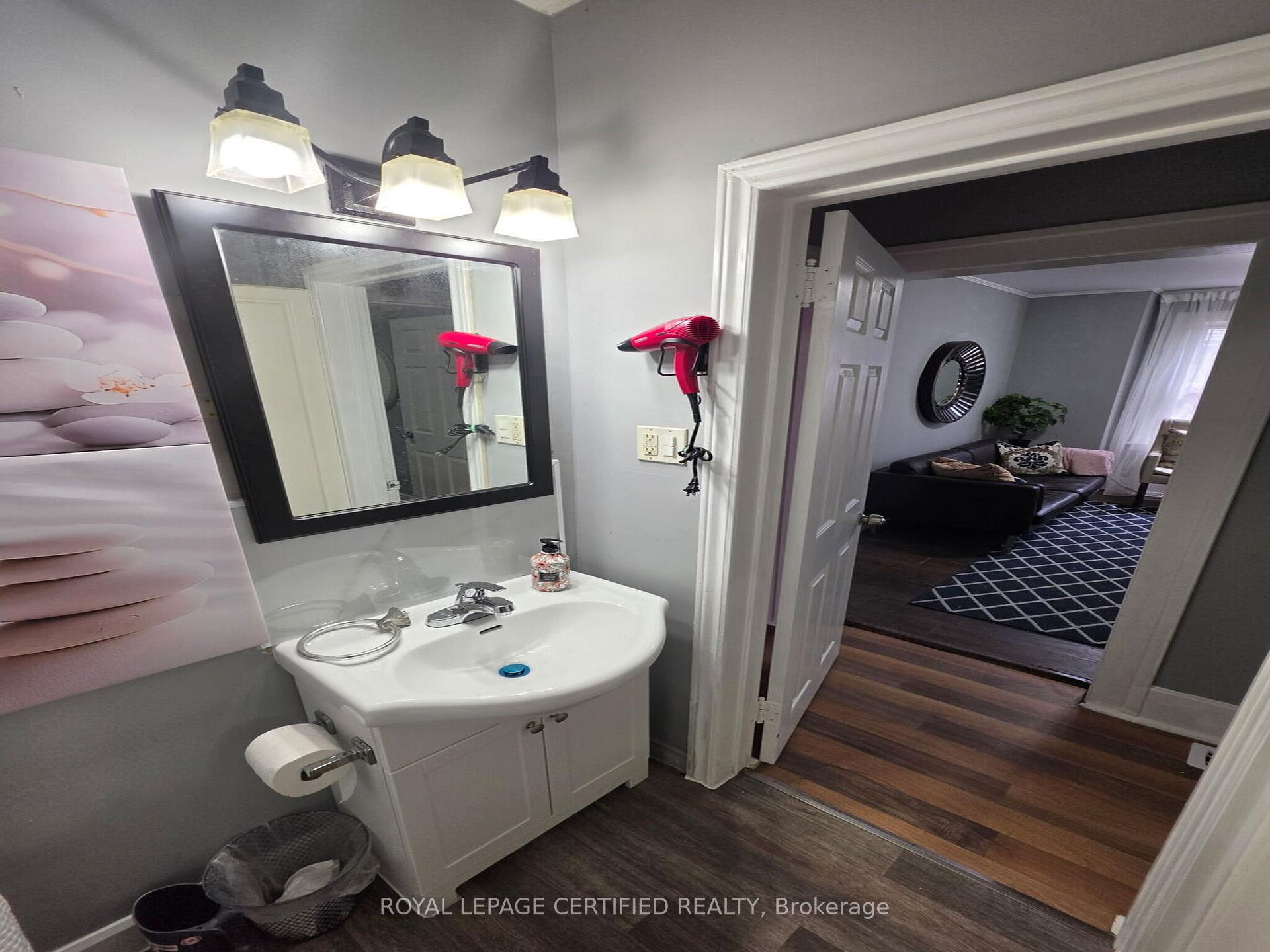 Photo 4 of 1184 Janette Avenue, Windsor, Downtown Windsor — HOMEH