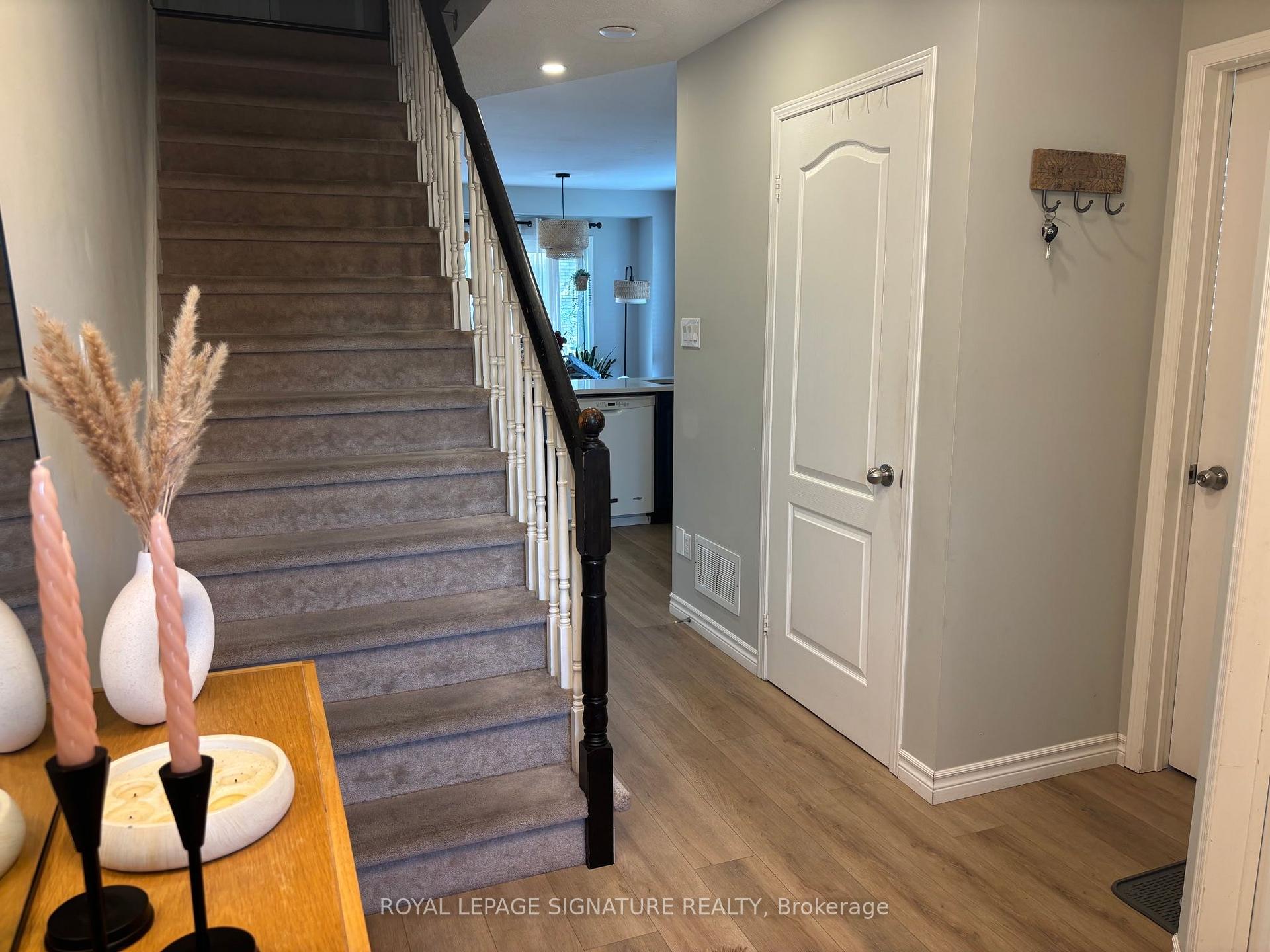 Photo 23 of 2112 Glenhampton Road, Oakville, Westmount — HOMEH