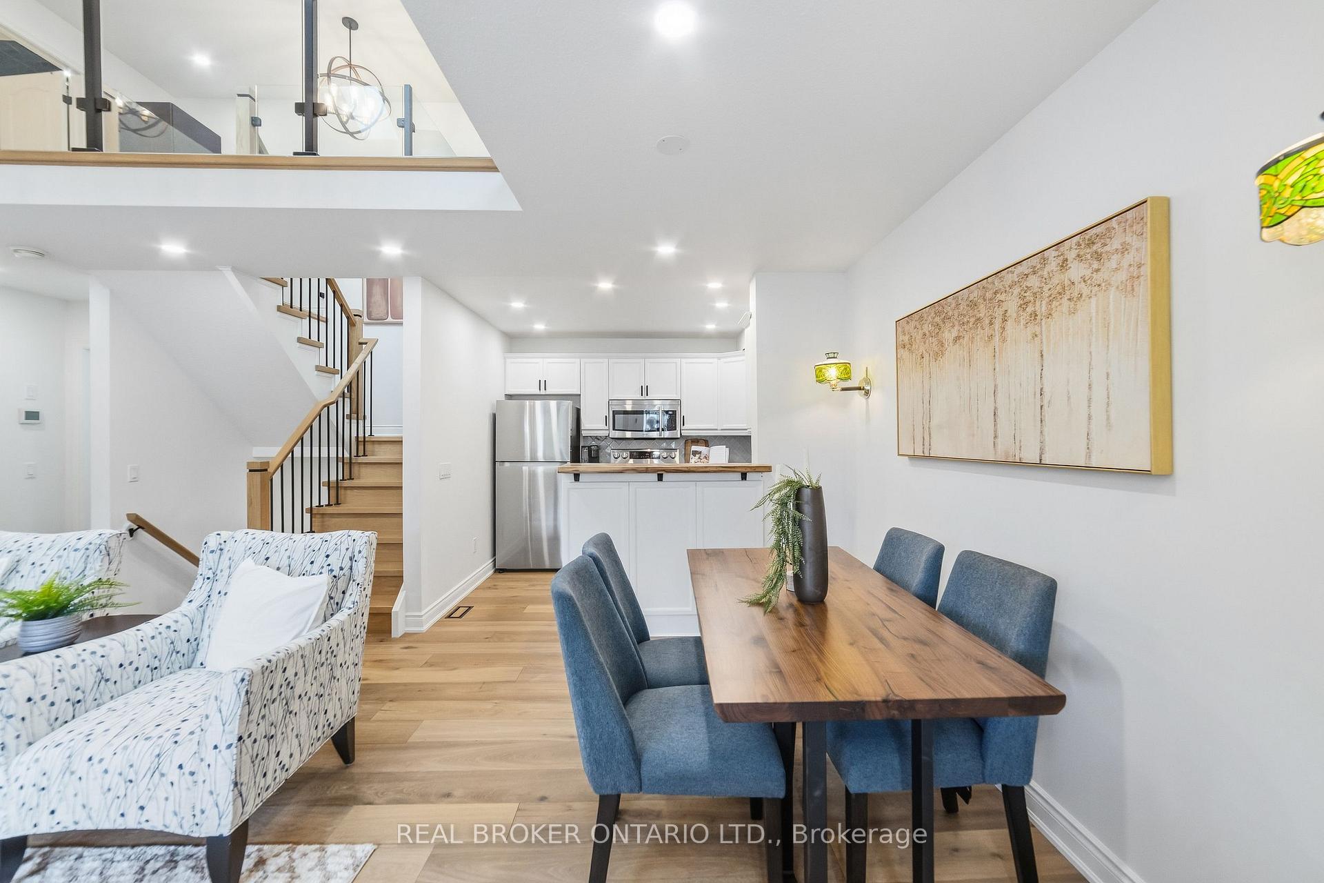 Photo 6 of Unit 5, 1085 Harrogate Drive, Hamilton, Meadowlands — HOMEH
