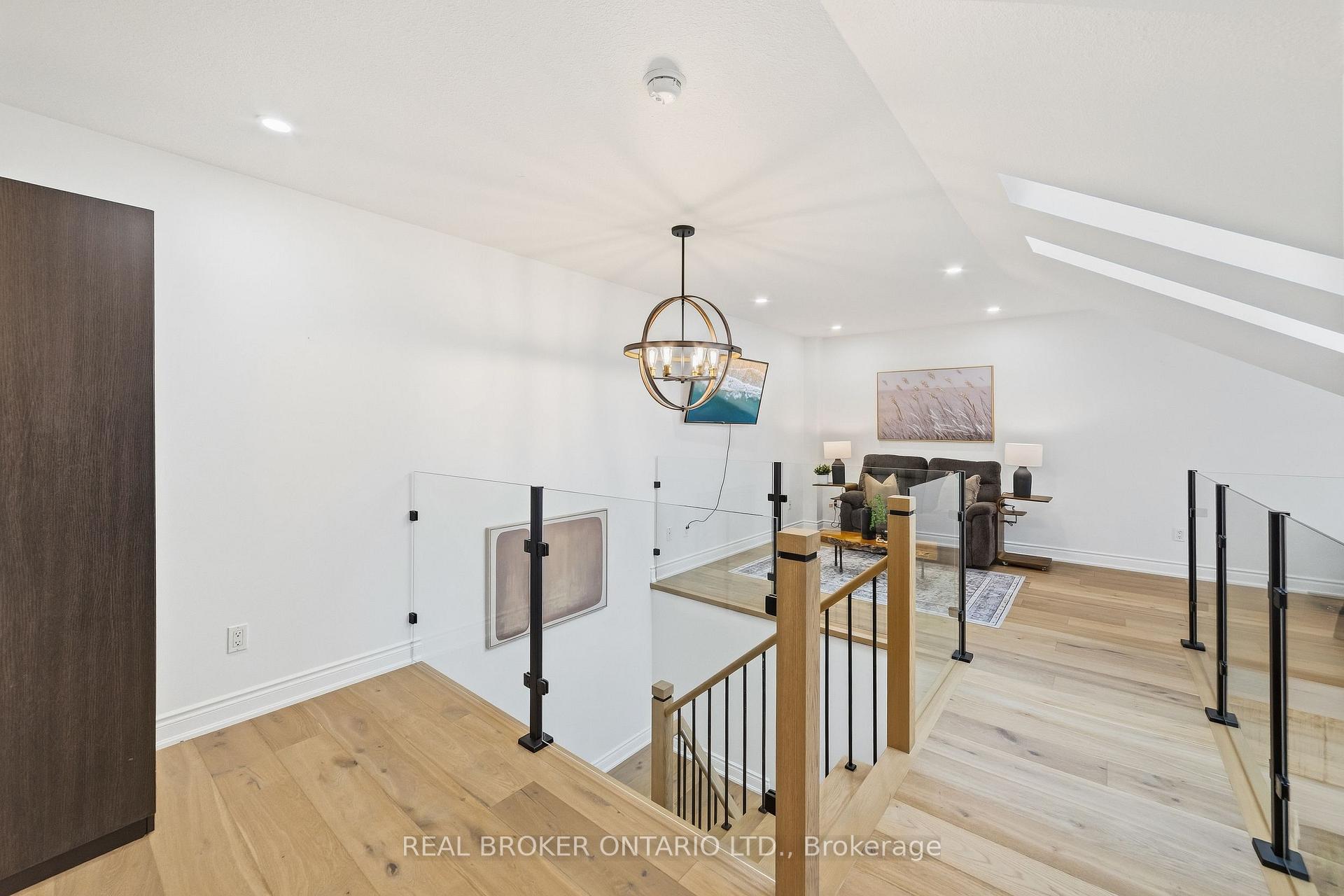Photo 13 of Unit 5, 1085 Harrogate Drive, Hamilton, Meadowlands — HOMEH