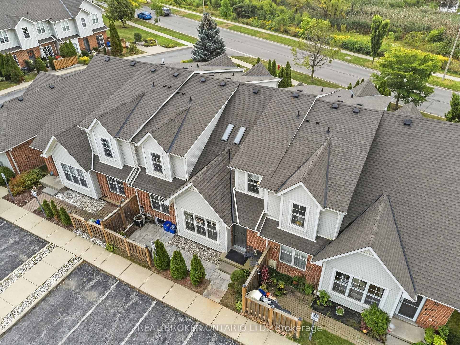 Photo 21 of Unit 5, 1085 Harrogate Drive, Hamilton, Meadowlands — HOMEH
