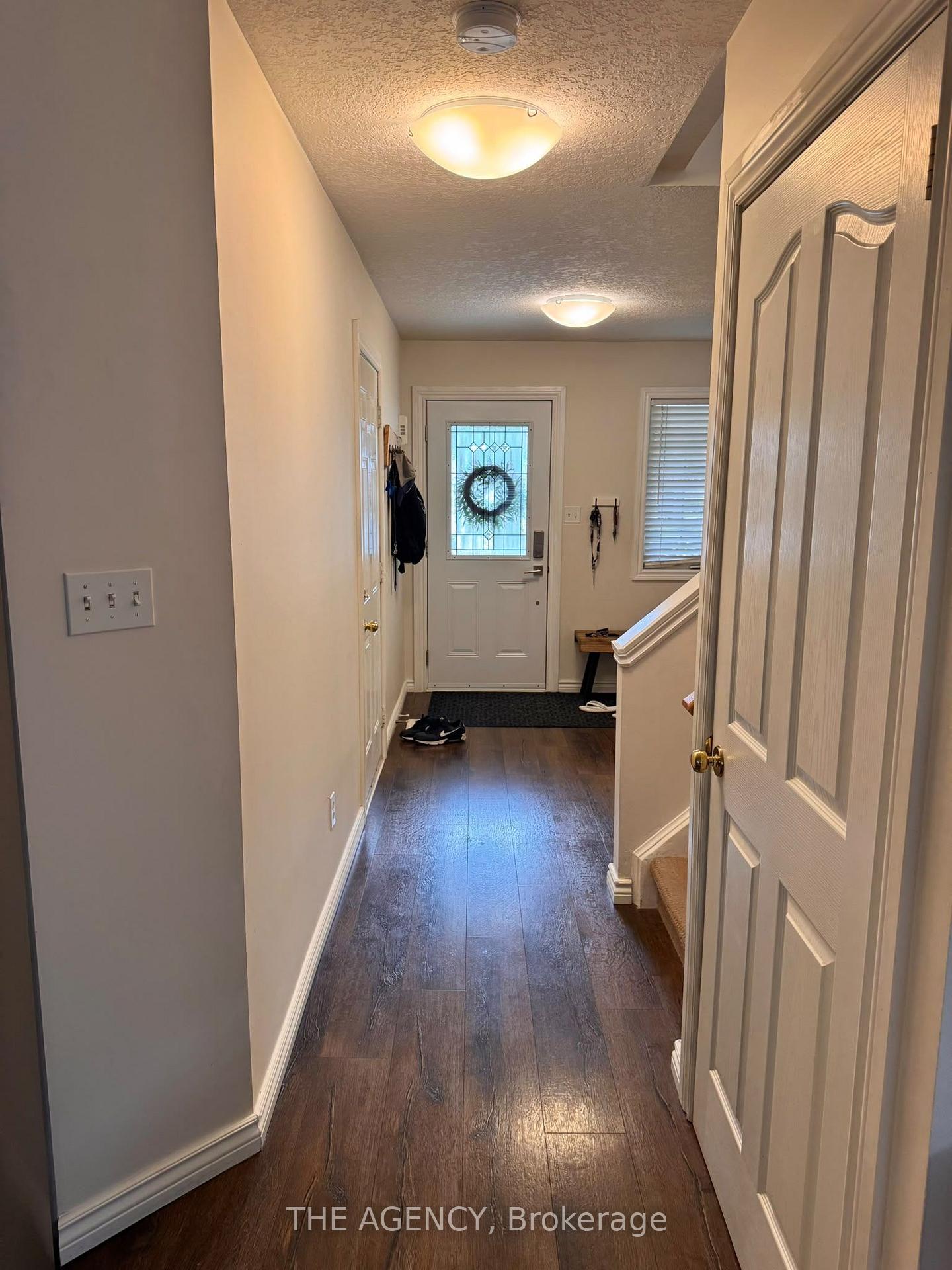 Photo 2 of 32 Marcy Crescent, Cambridge, Hespeler Village — HOMEH