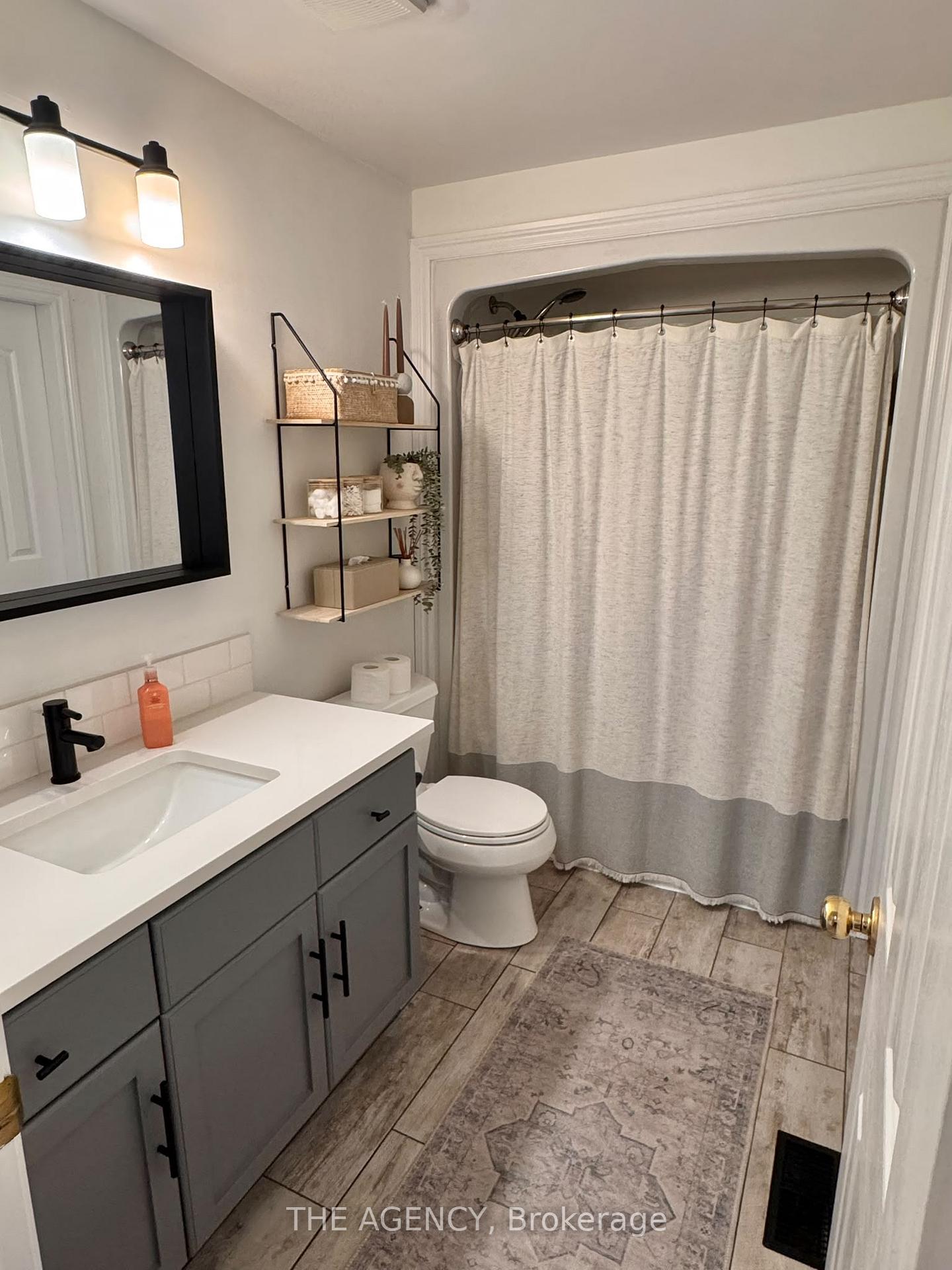 Photo 5 of 32 Marcy Crescent, Cambridge, Hespeler Village — HOMEH