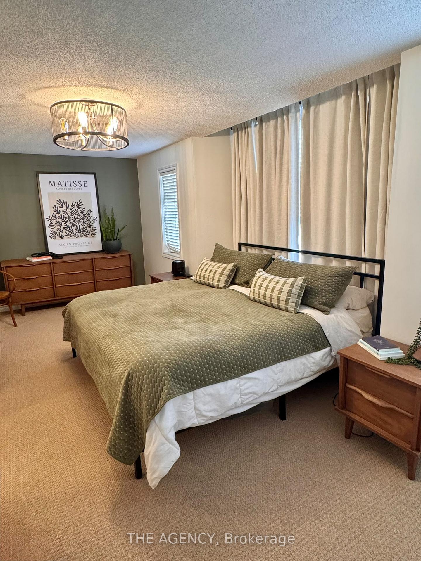 Photo 6 of 32 Marcy Crescent, Cambridge, Hespeler Village — HOMEH