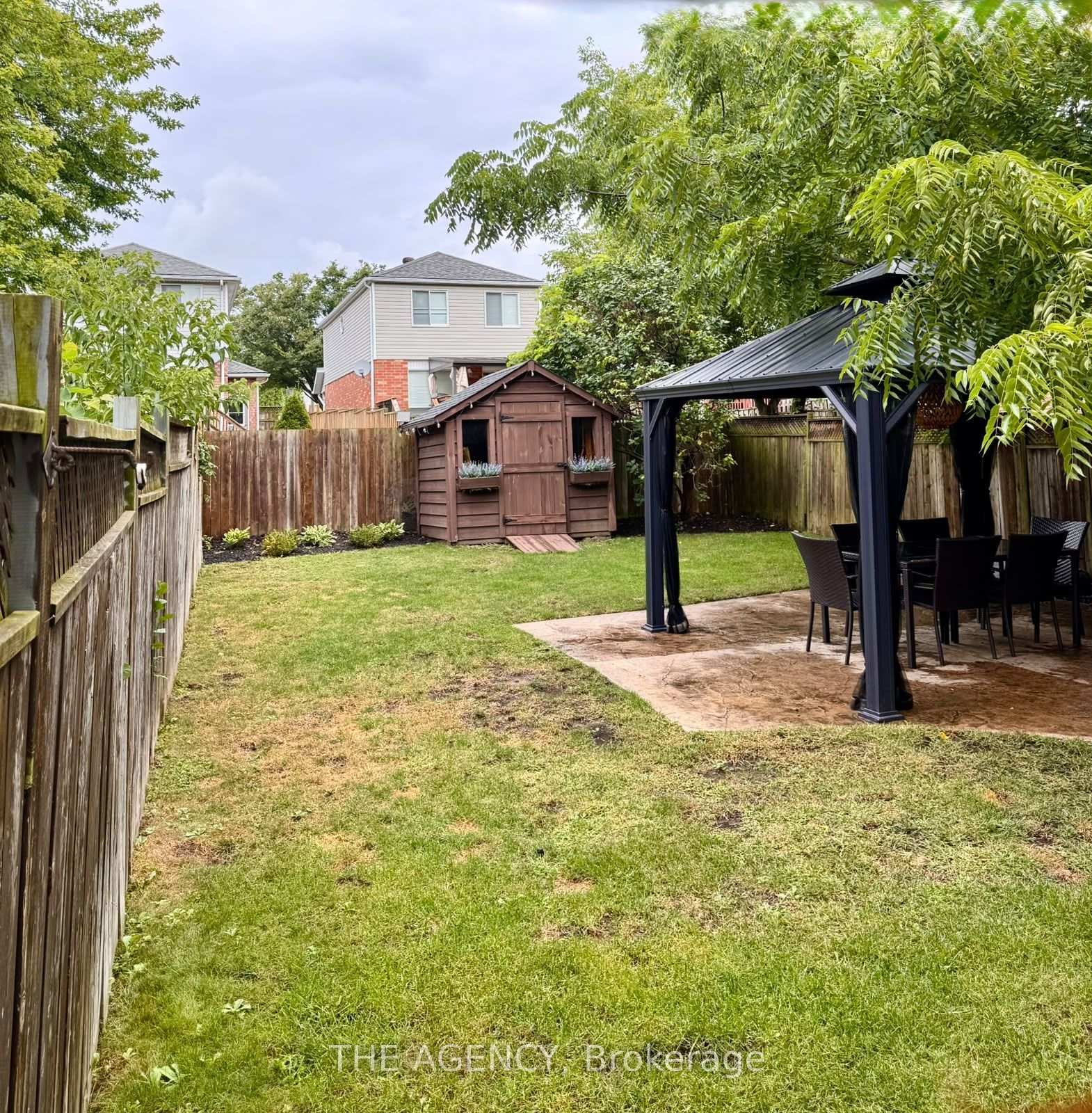 Photo 8 of 32 Marcy Crescent, Cambridge, Hespeler Village — HOMEH