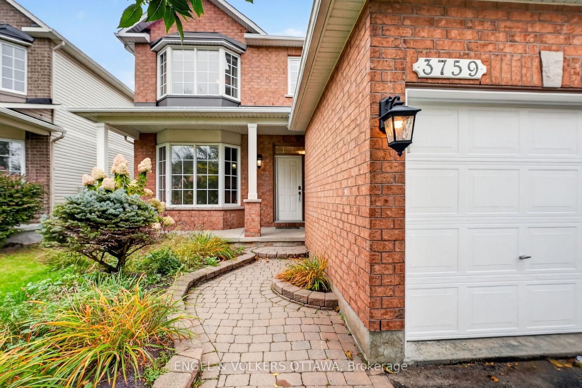 Photo 2 of 3759 Twin Falls Place, Ottawa, Riverside South/Gloucester Glen — HOMEH