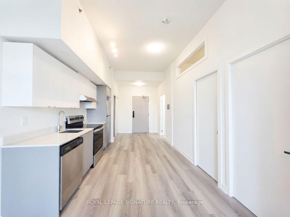 Photo 10 of Unit 104B, 3200 Dakota Common, Burlington, Alton — HOMEH
