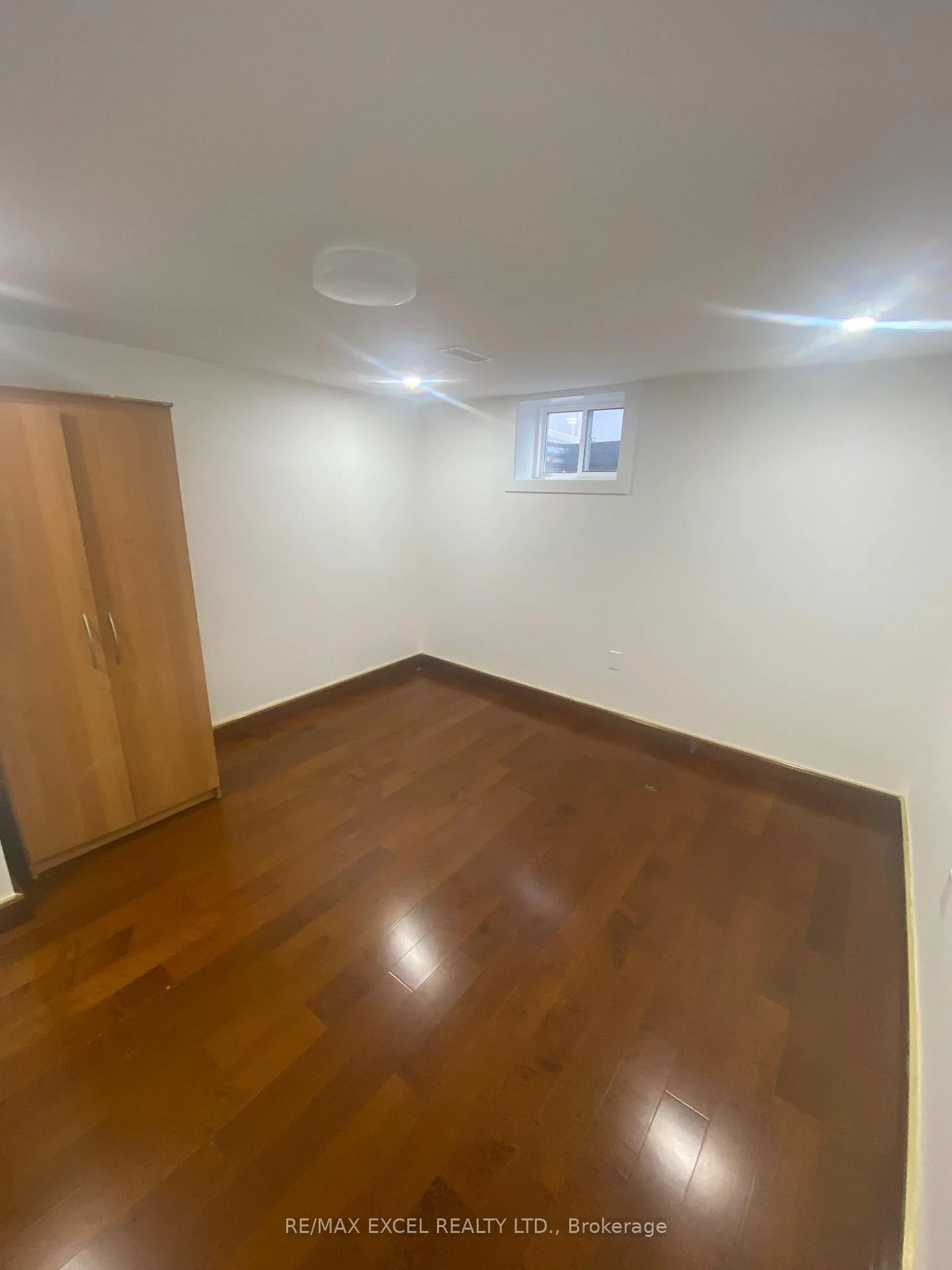 Photo 4 of Unit Basement, 226 Elgin Street W, Oshawa, McLaughlin — HOMEH