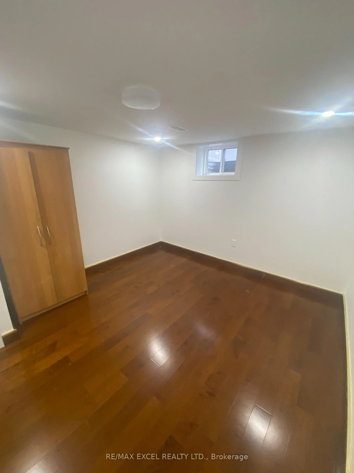 Photo 5 of Unit Basement, 226 Elgin Street W, Oshawa, McLaughlin — HOMEH