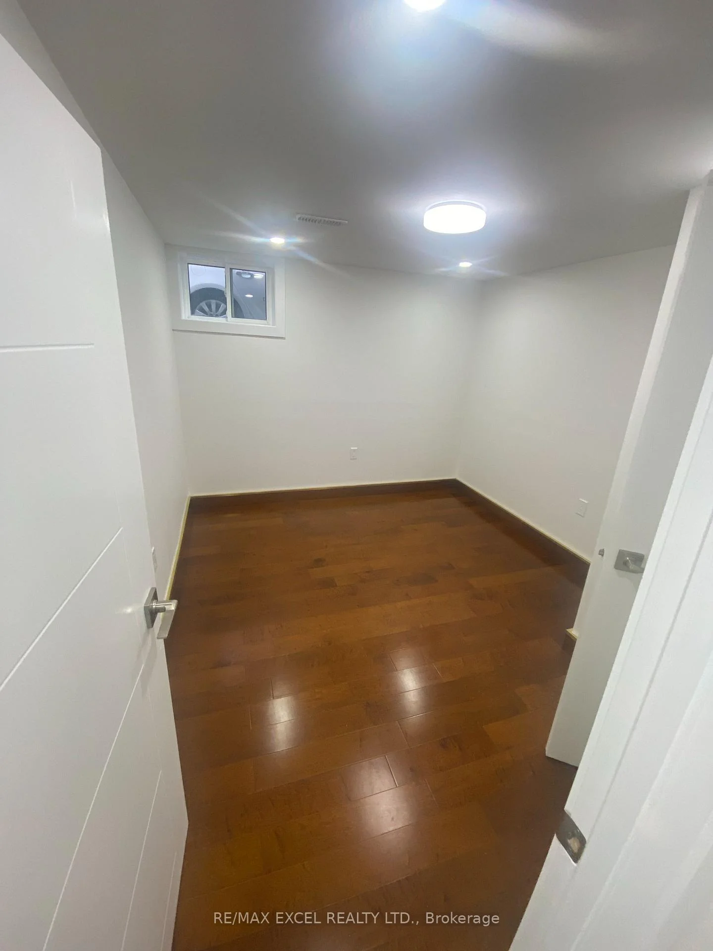 Photo 7 of Unit Basement, 226 Elgin Street W, Oshawa, McLaughlin — HOMEH