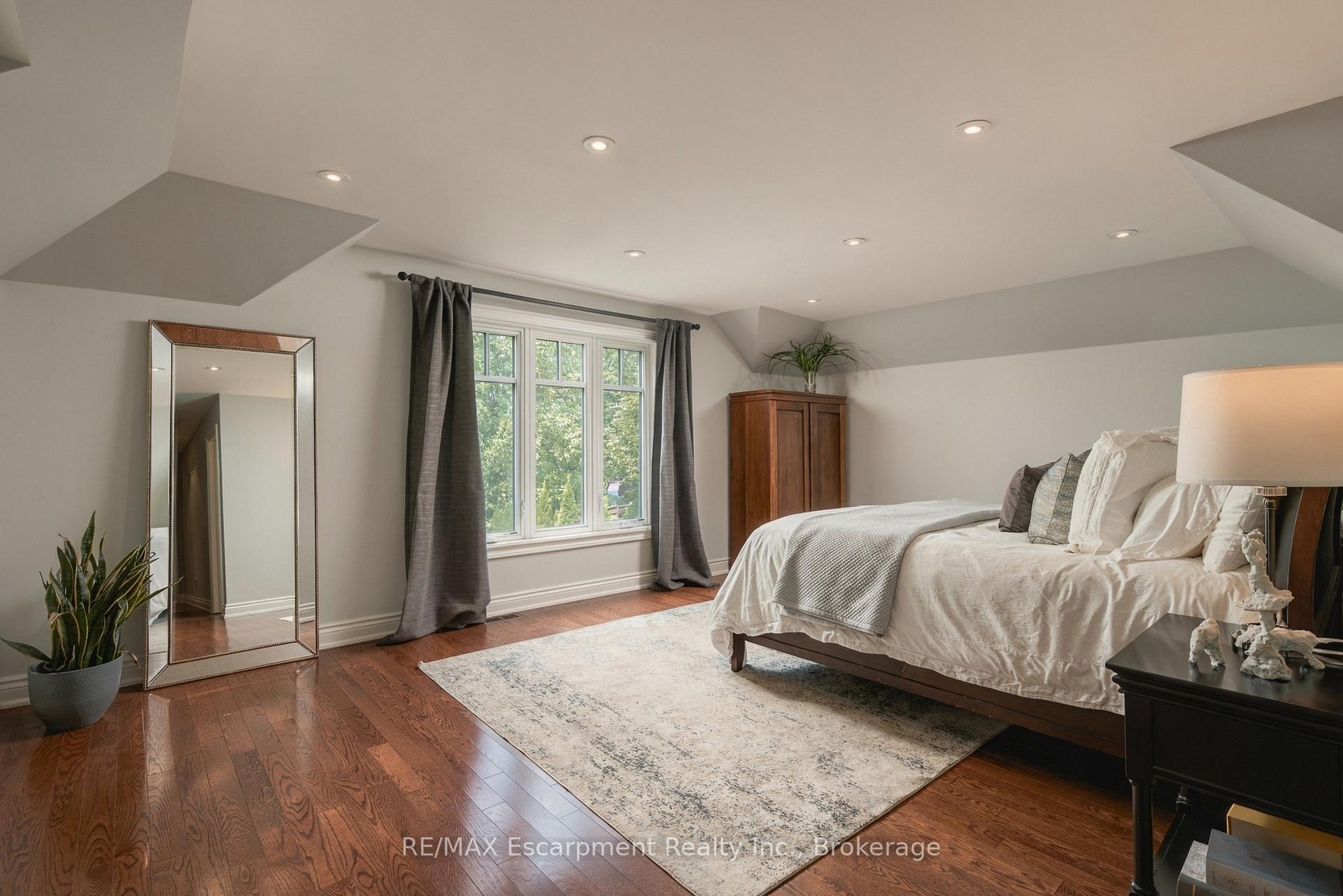 Photo 54 of 1530 Chasehurst Drive, Mississauga, Lorne Park — HOMEH