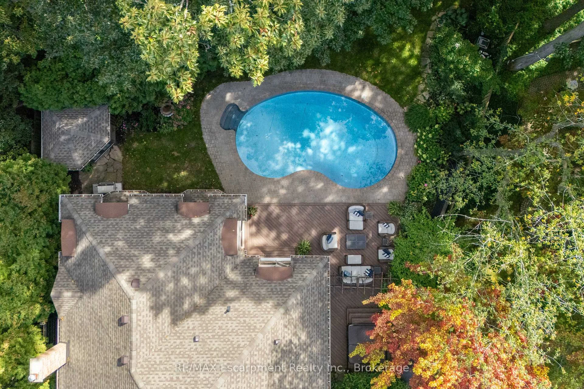Photo 21 of 1530 Chasehurst Drive, Mississauga, Lorne Park — HOMEH