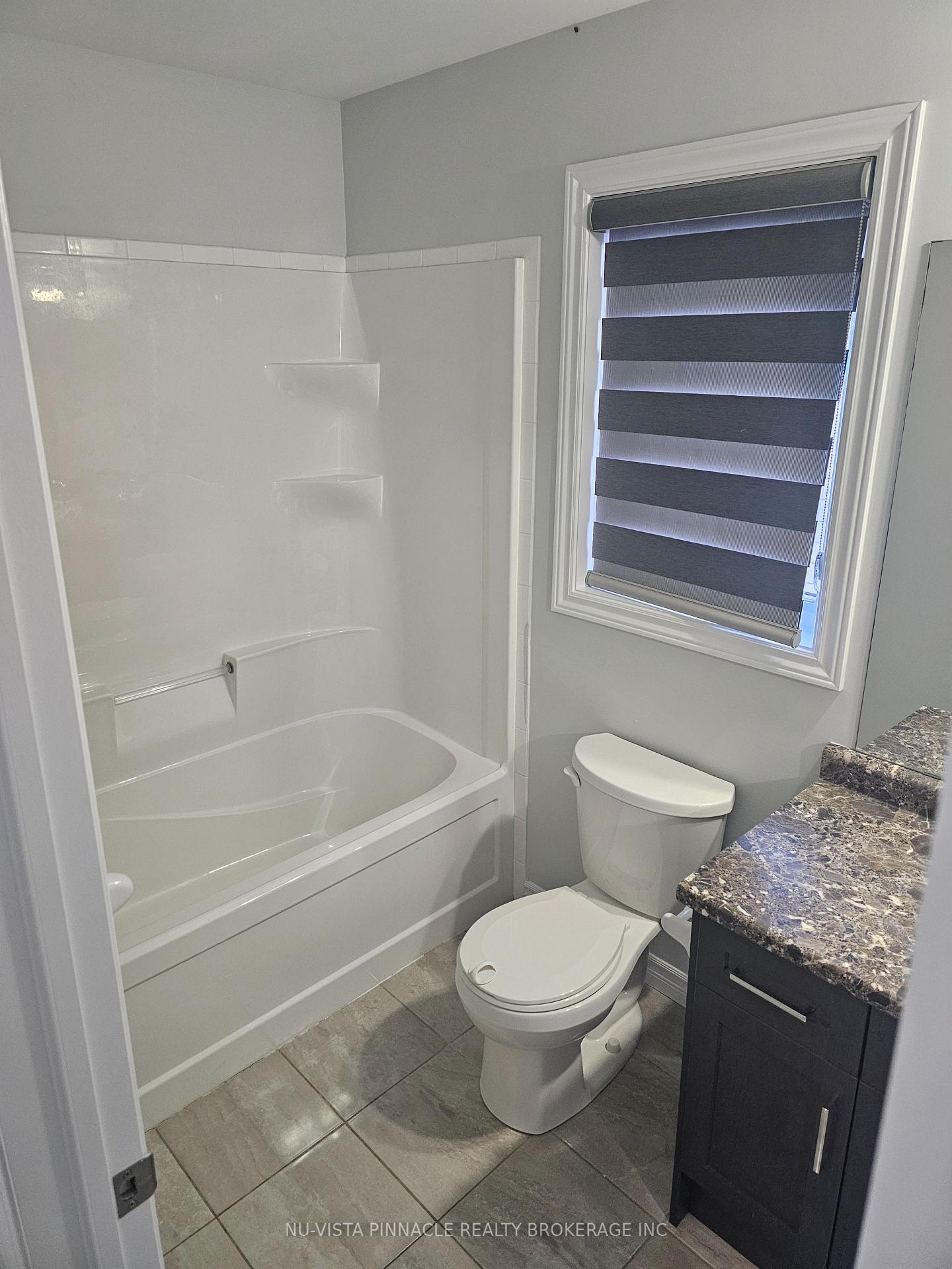 Photo 8 of 2039 Cedarpark Drive, London, North D — HOMEH