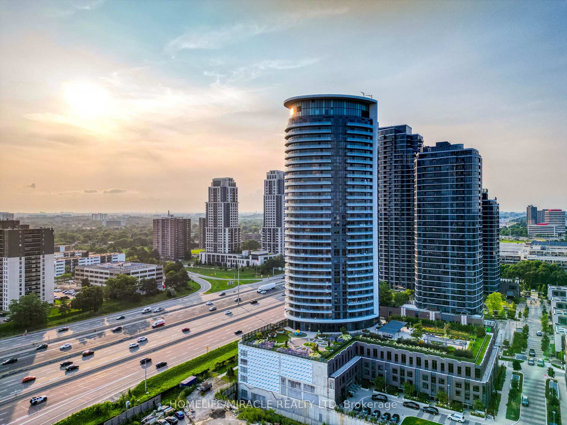 Photo 2 of Unit 1702, 30 Gibbs Road, Etobicoke, Islington-City Centre West — HOMEH