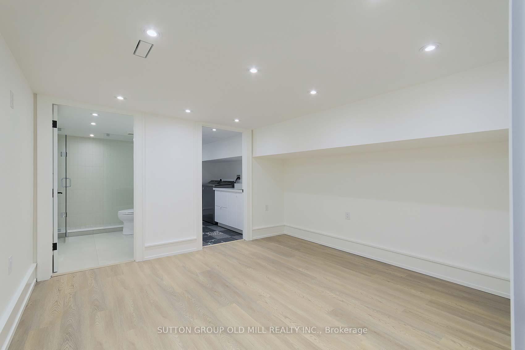 Photo 37 of 20 The Kingsway, Etobicoke, Kingsway South — HOMEH