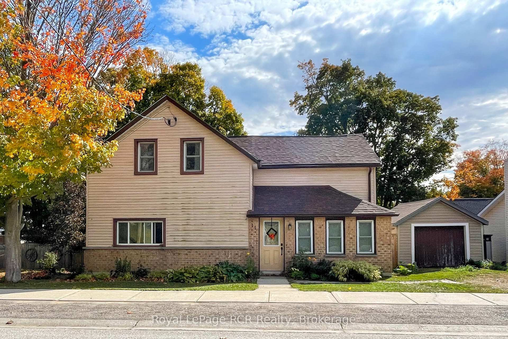 Photo 2 of 11 Gordon Street E, South Bruce — HOMEH
