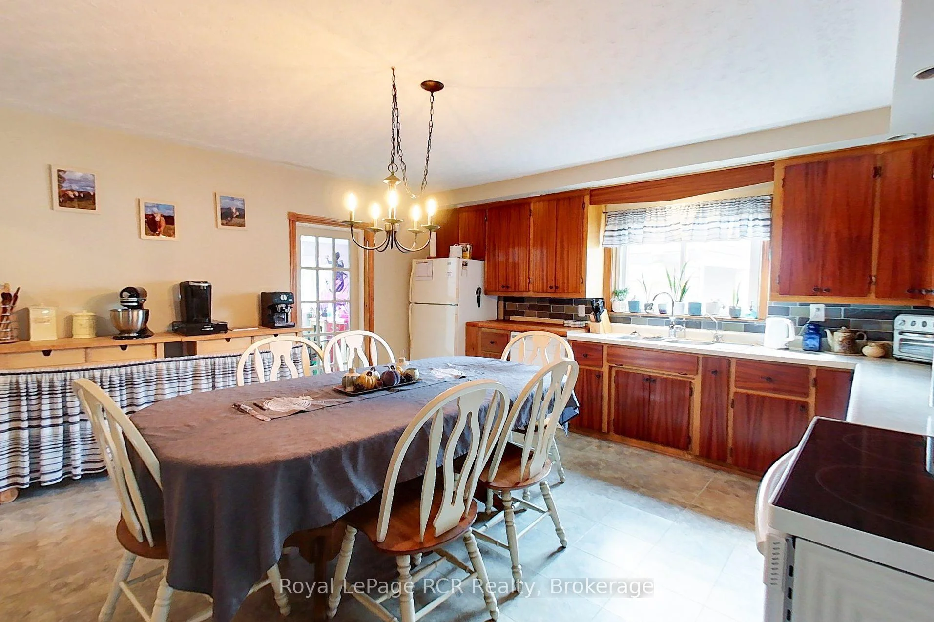 Photo 12 of 11 Gordon Street E, South Bruce — HOMEH