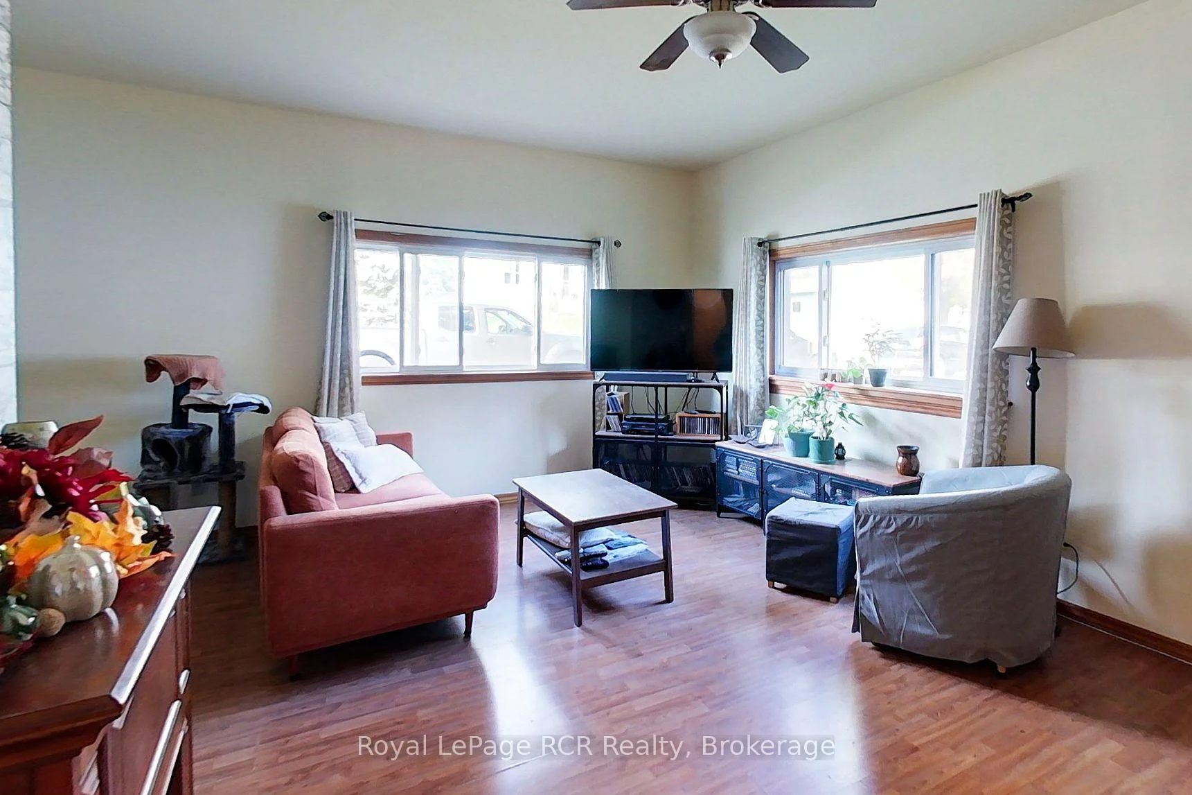 Photo 15 of 11 Gordon Street E, South Bruce — HOMEH