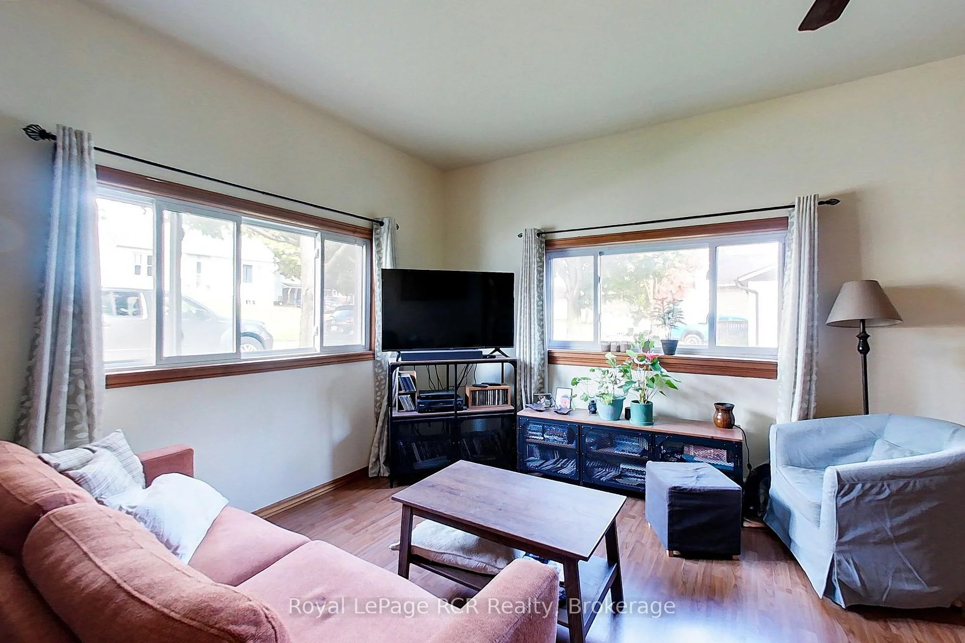 Photo 17 of 11 Gordon Street E, South Bruce — HOMEH