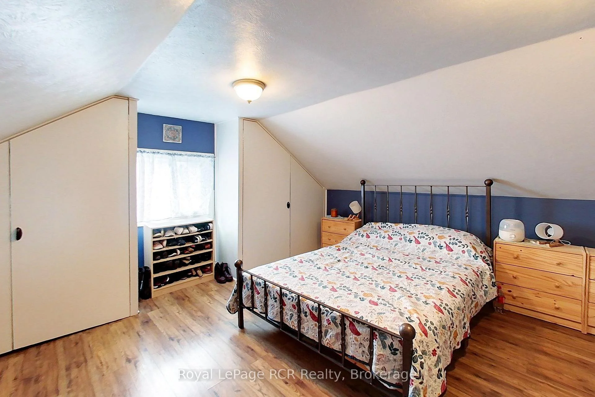 Photo 26 of 11 Gordon Street E, South Bruce — HOMEH