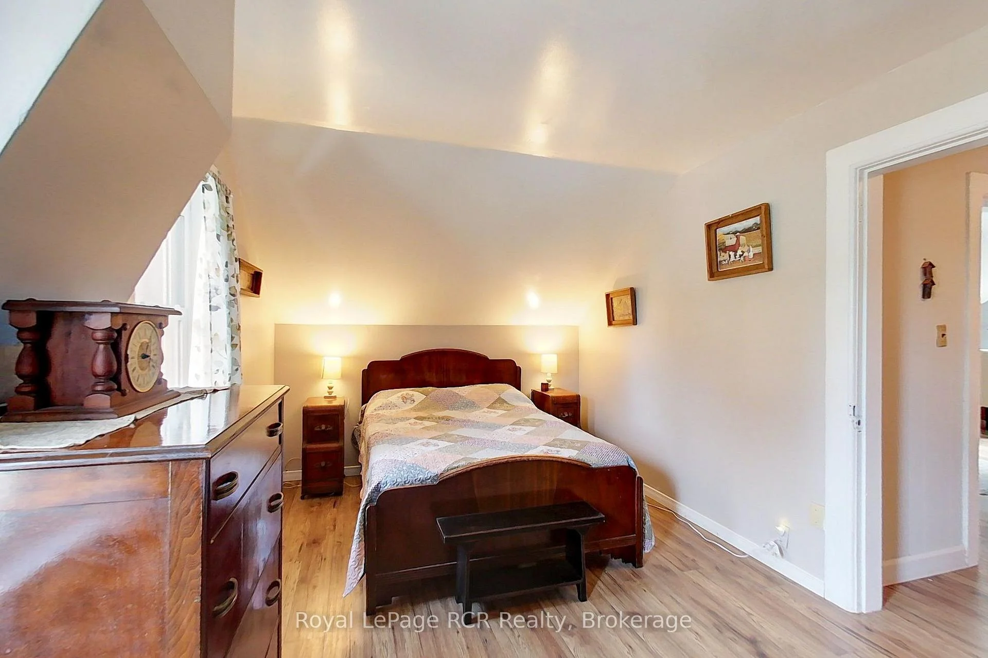 Photo 27 of 11 Gordon Street E, South Bruce — HOMEH