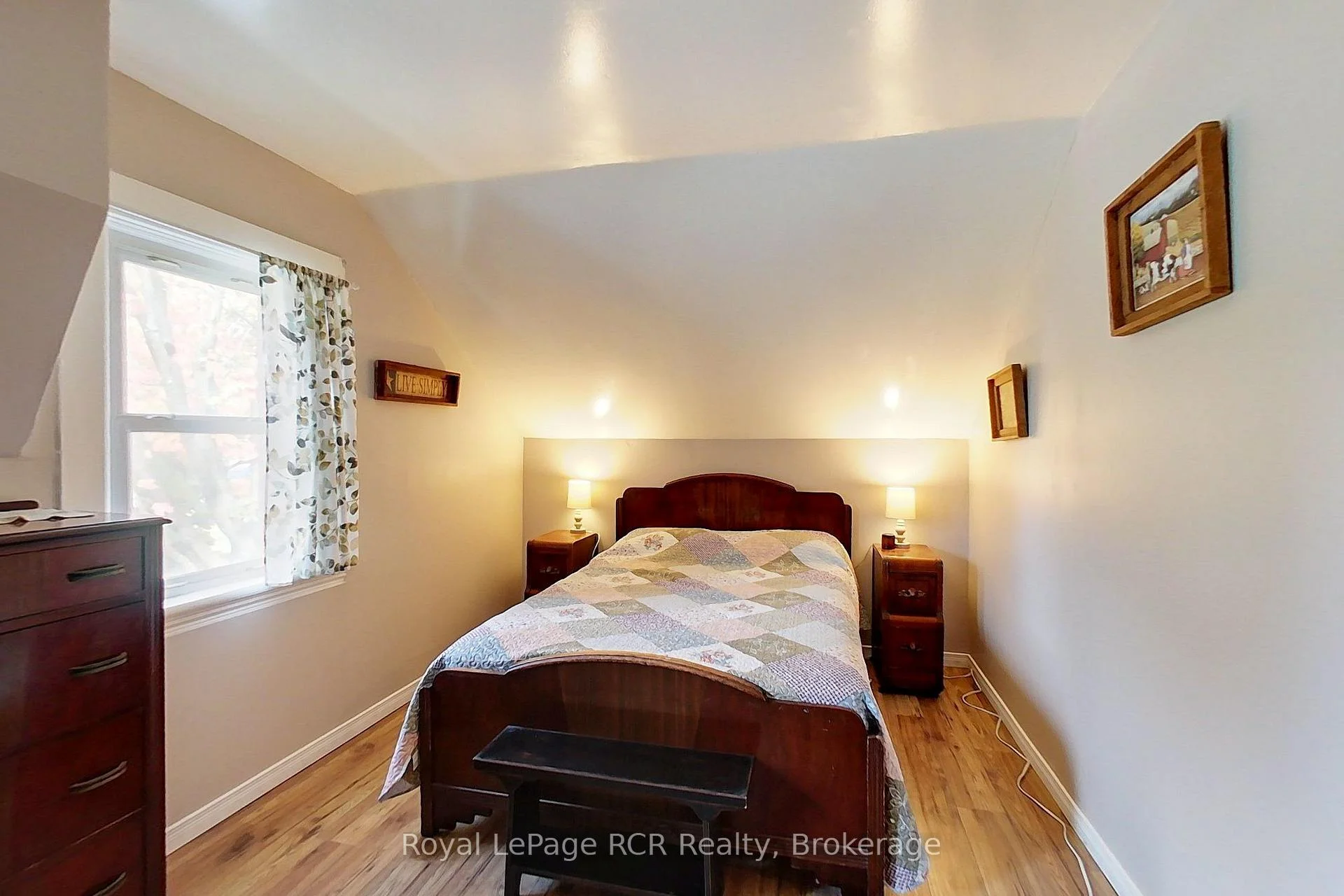 Photo 28 of 11 Gordon Street E, South Bruce — HOMEH
