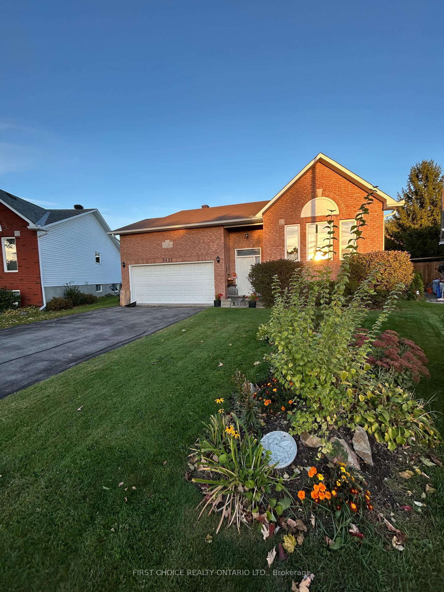 Photo 3 of 3412 Descotes Circle, Clarence-Rockland, Town of Rockland — HOMEH