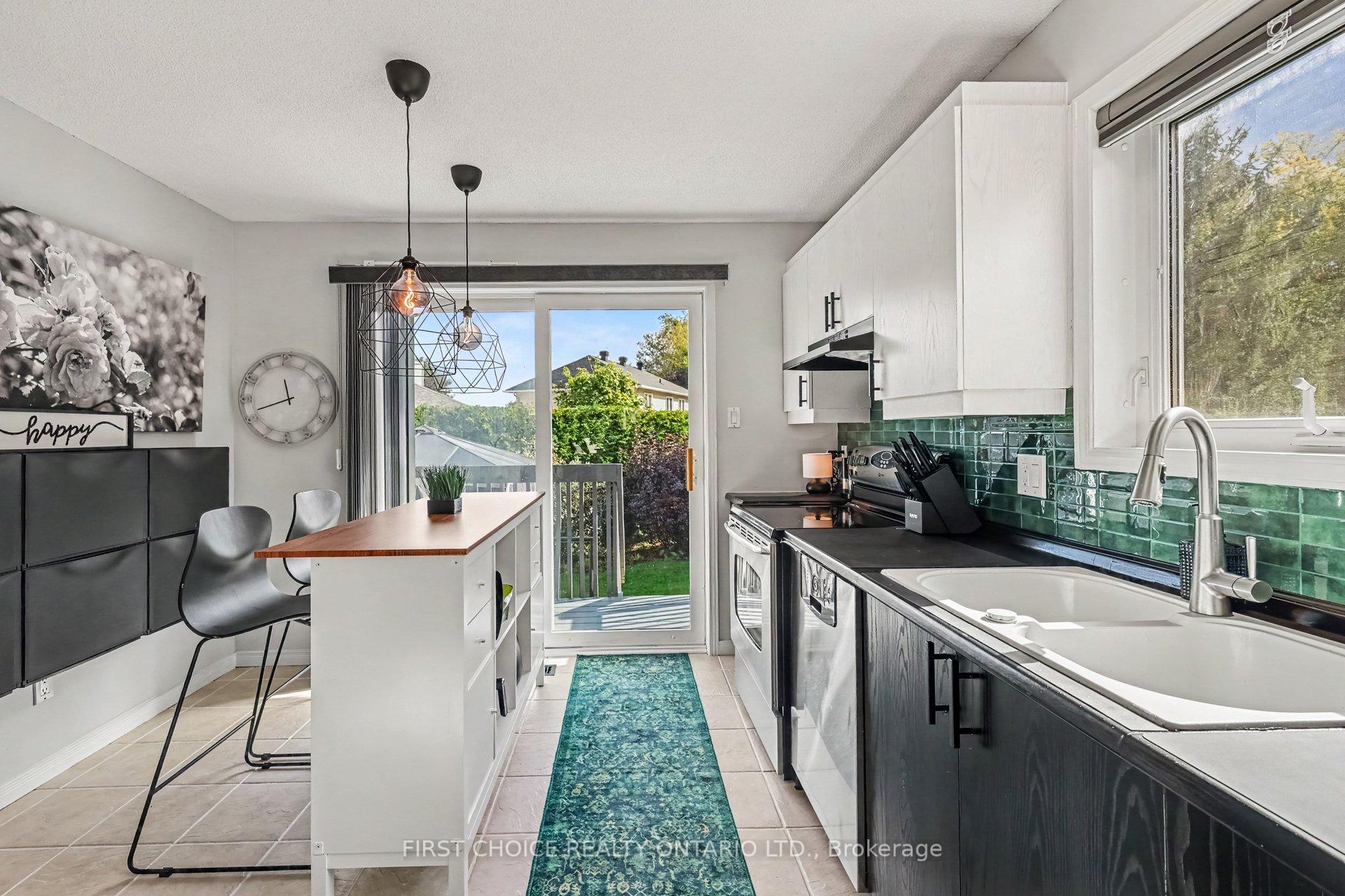 Photo 12 of 3412 Descotes Circle, Clarence-Rockland, Town of Rockland — HOMEH