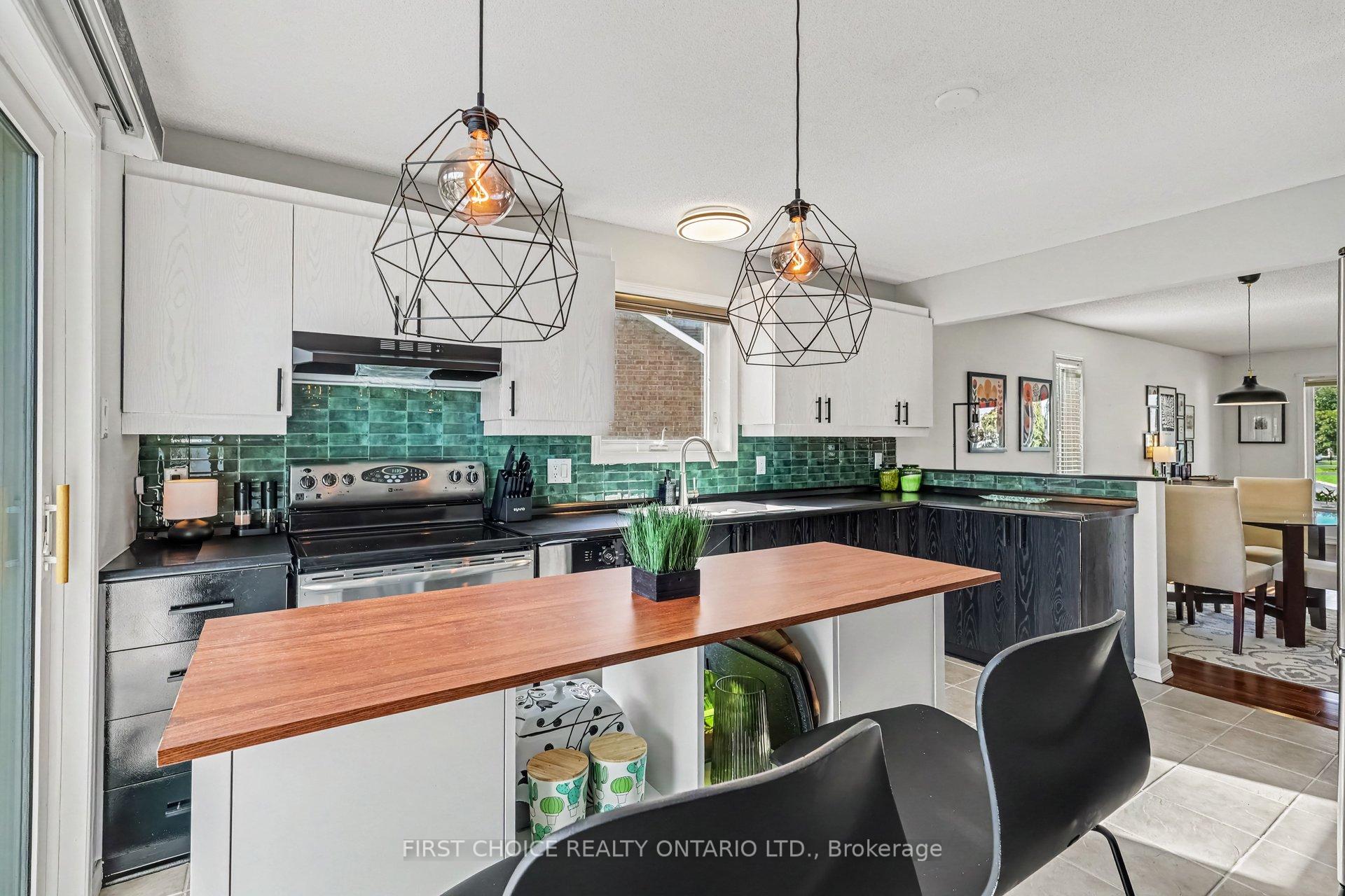 Photo 13 of 3412 Descotes Circle, Clarence-Rockland, Town of Rockland — HOMEH