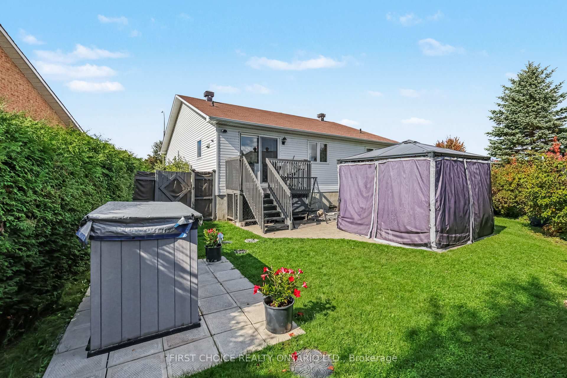 Photo 32 of 3412 Descotes Circle, Clarence-Rockland, Town of Rockland — HOMEH