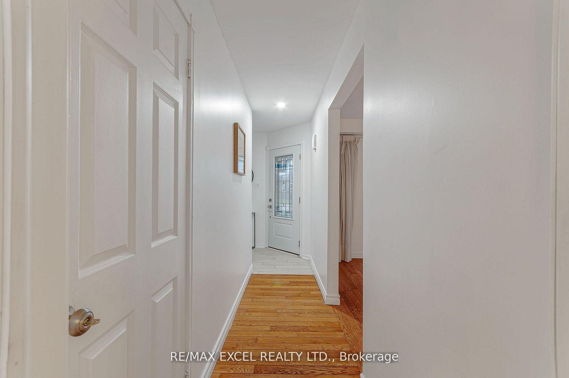 Photo of 218 Angeline Street N