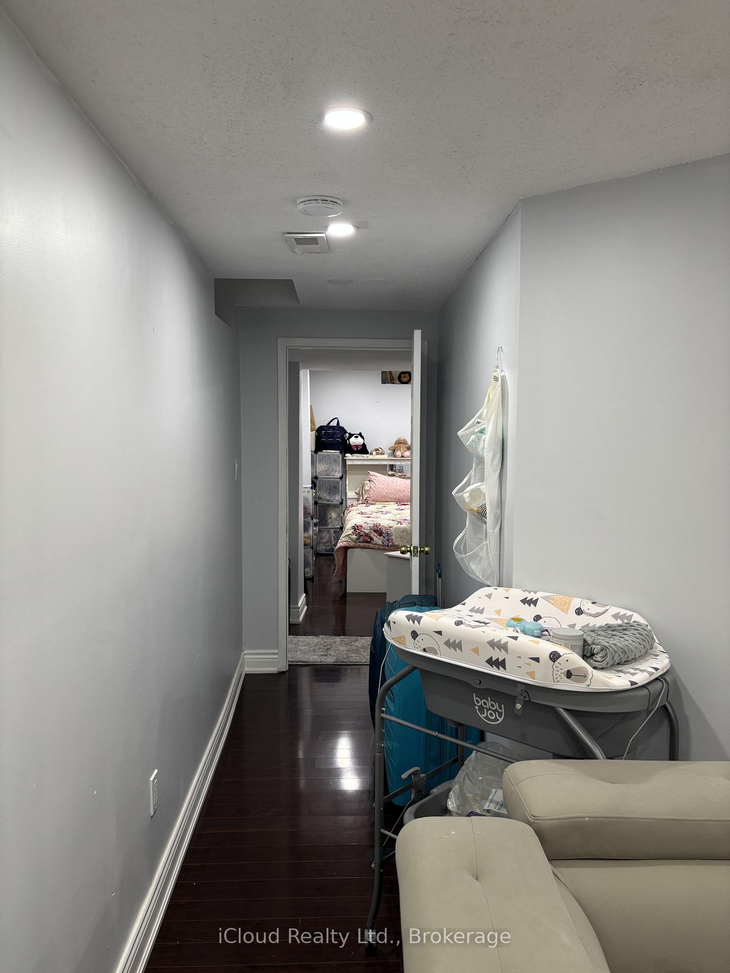 Photo 6 of Unit Bsmt, 37 Duggan Drive, Brampton, Fletcher's West — HOMEH