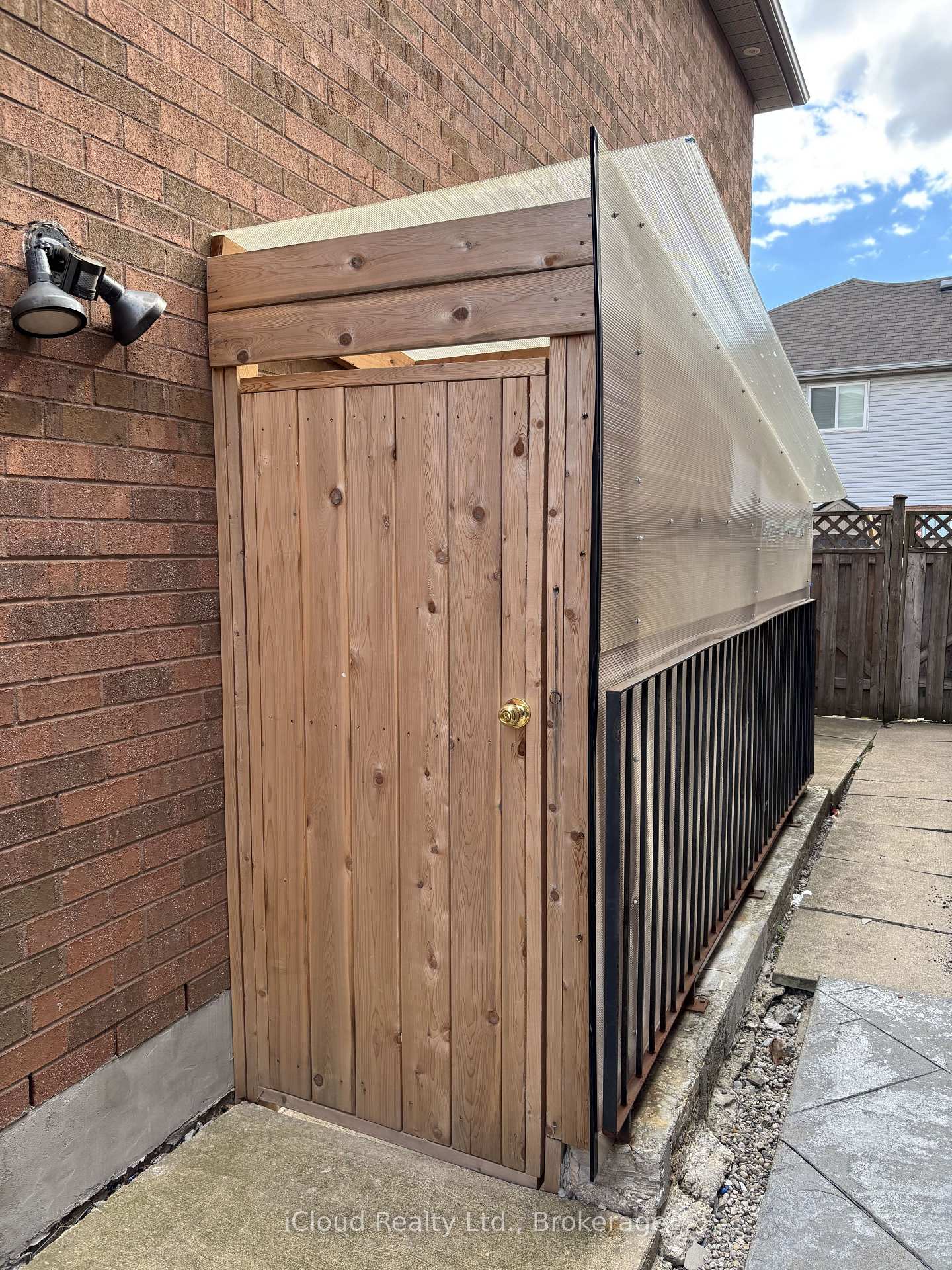 Photo 13 of Unit Bsmt, 37 Duggan Drive, Brampton, Fletcher's West — HOMEH