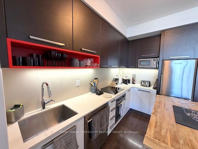 Photo 3 of Unit 3108, 36 Park Lawn Road, Etobicoke, Mimico — HOMEH
