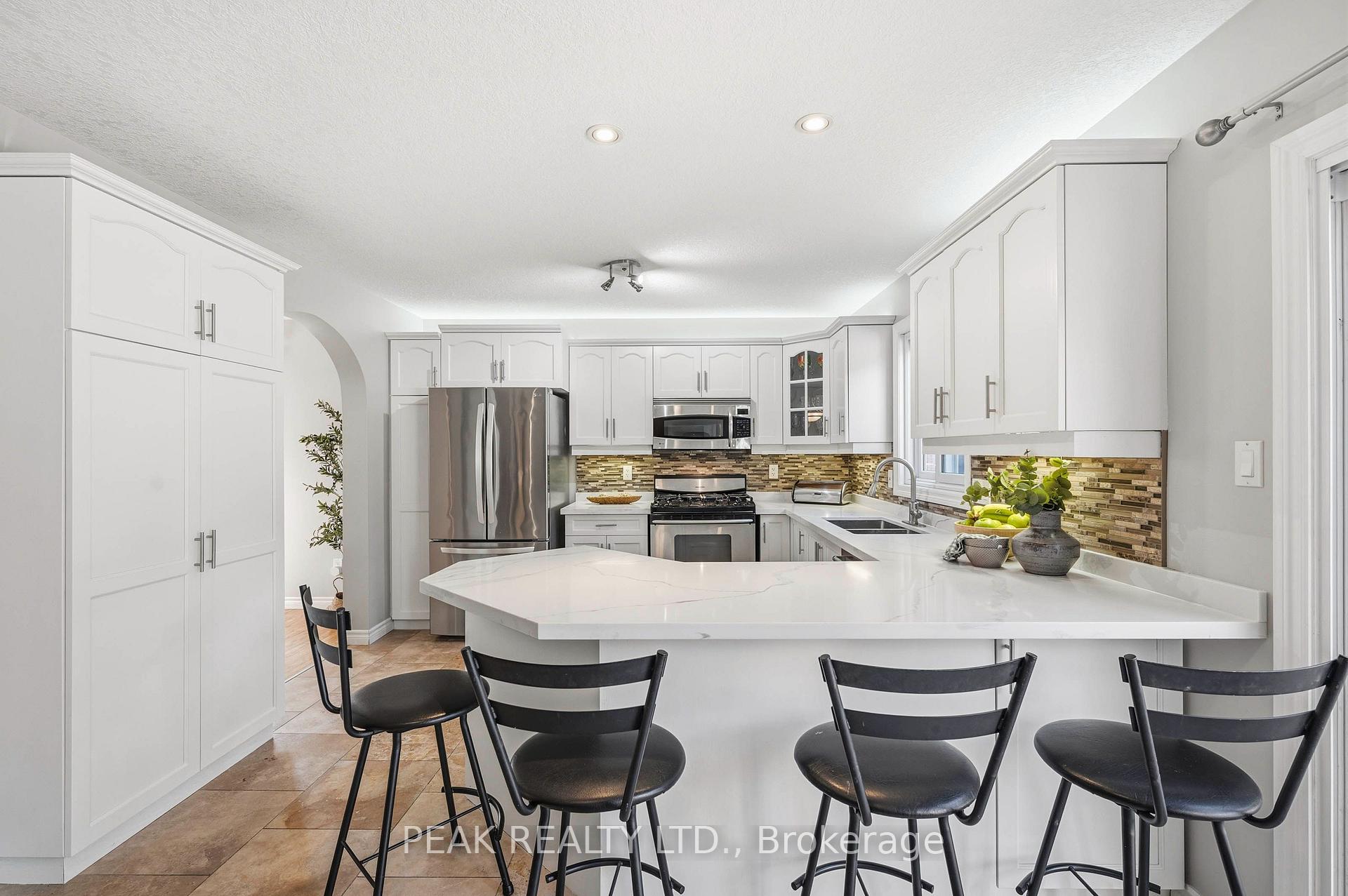 Photo 9 of 173 Stiefelmeyer Crescent, Wilmot, Baden — HOMEH