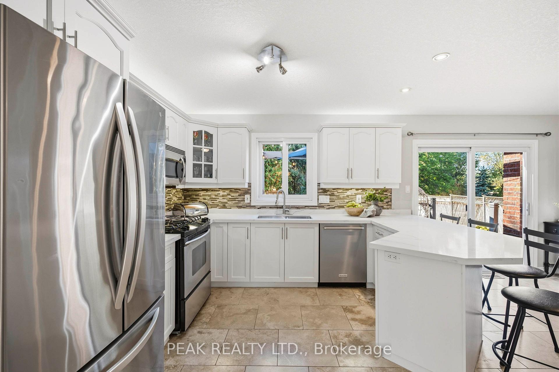 Photo 10 of 173 Stiefelmeyer Crescent, Wilmot, Baden — HOMEH