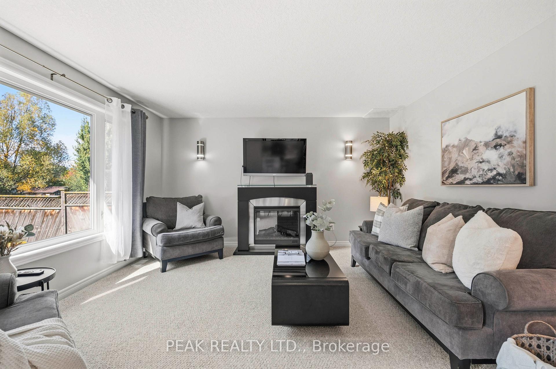 Photo 17 of 173 Stiefelmeyer Crescent, Wilmot, Baden — HOMEH