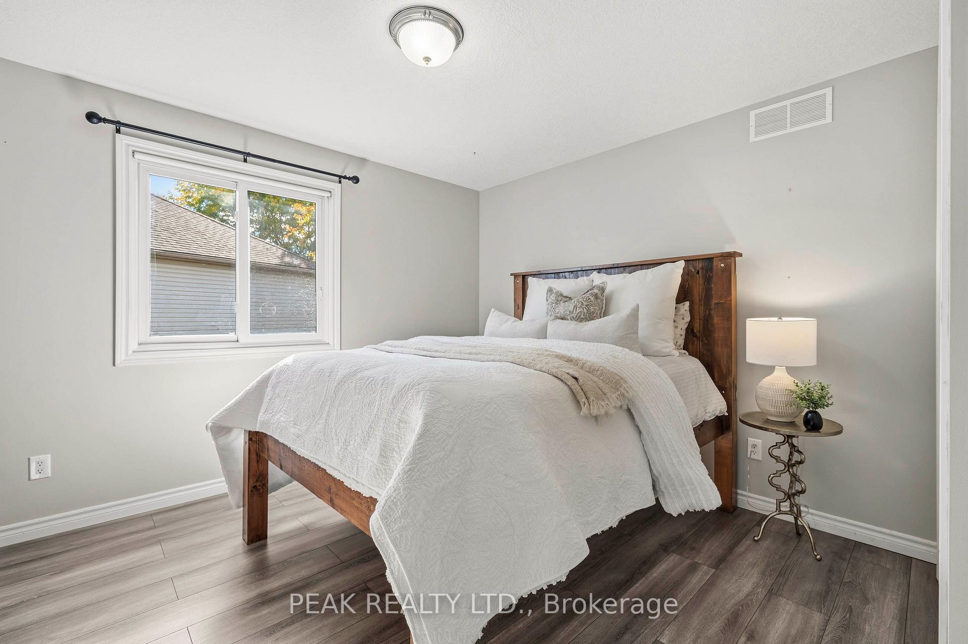 Photo 24 of 173 Stiefelmeyer Crescent, Wilmot, Baden — HOMEH