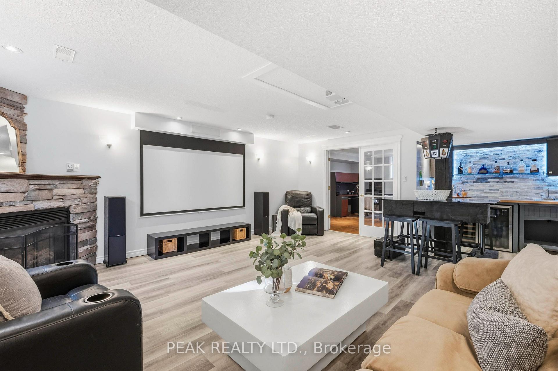 Photo 31 of 173 Stiefelmeyer Crescent, Wilmot, Baden — HOMEH