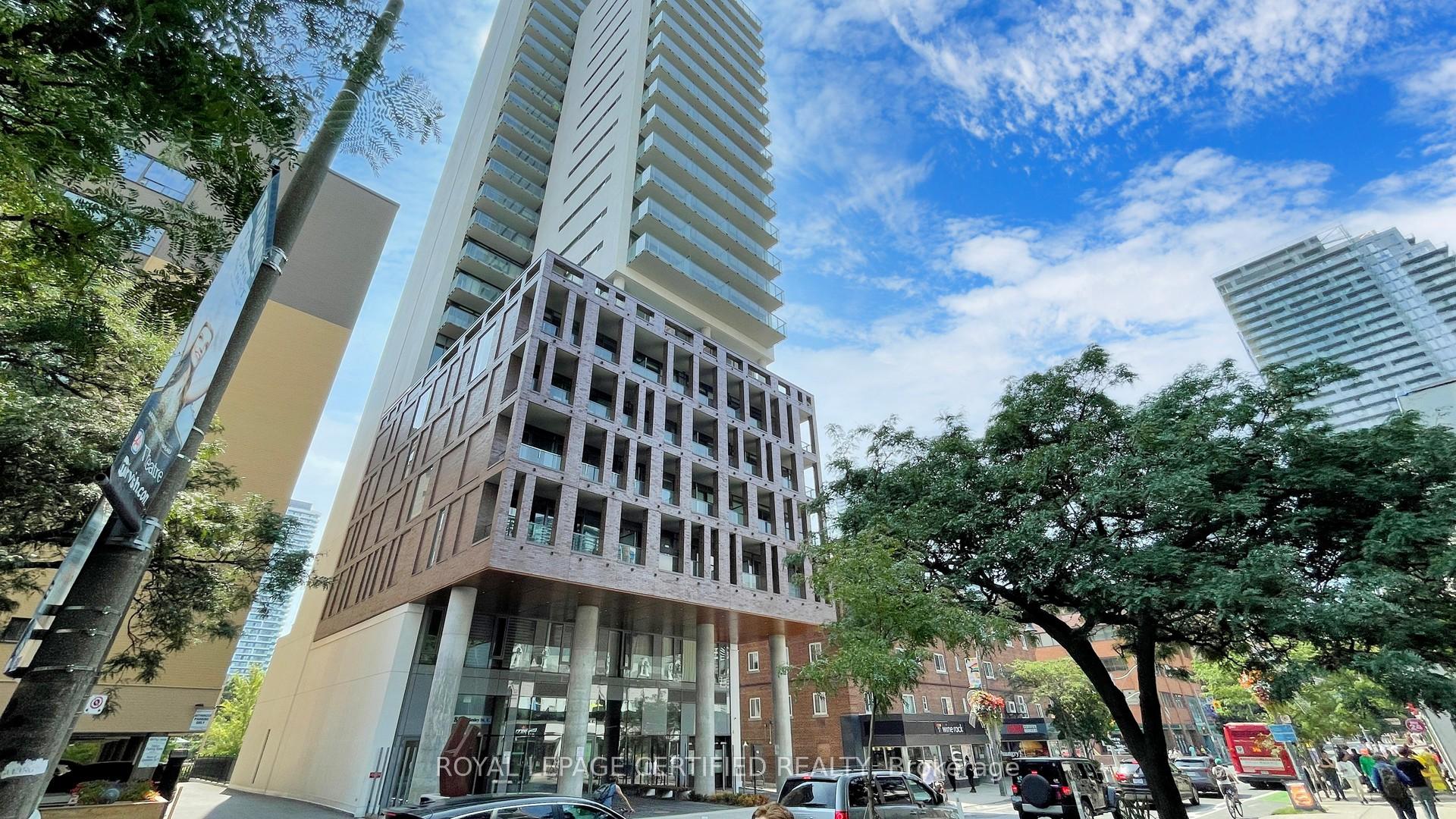 Photo of Unit 2305, 81 Wellesley Street E