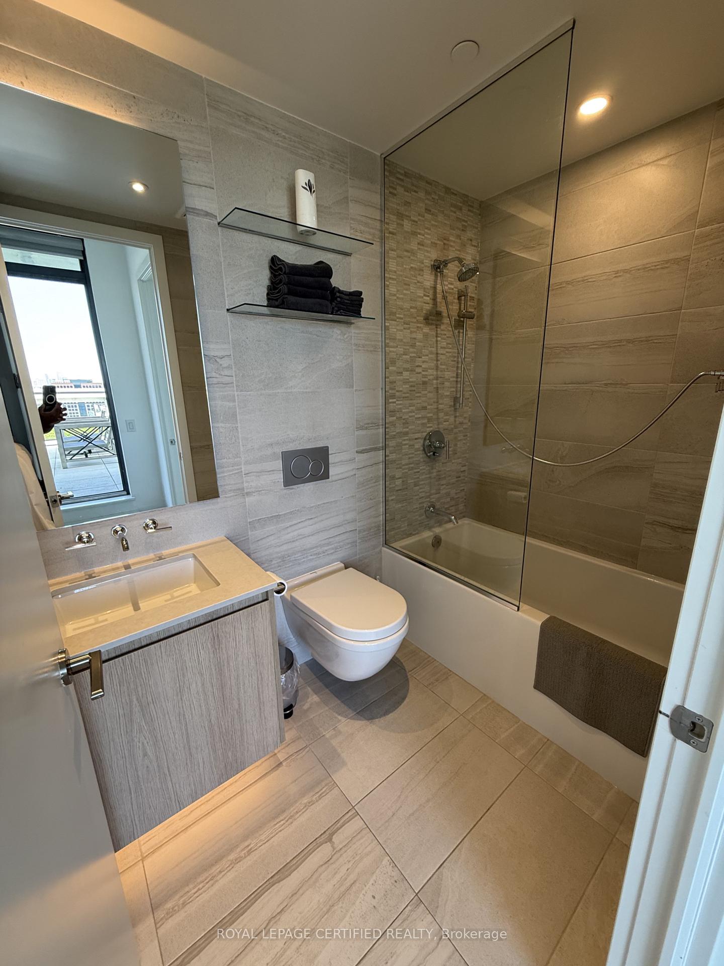 Photo 8 of Unit 2305, 81 Wellesley Street E, Toronto, Church-Yonge Corridor — HOMEH