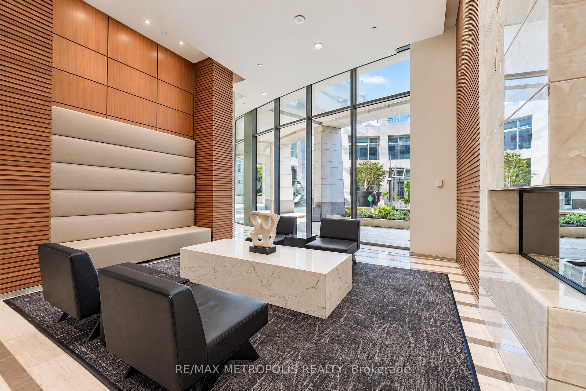 Photo 4 of Unit 3709, 2191 Yonge Street, Toronto, Mount Pleasant West — HOMEH