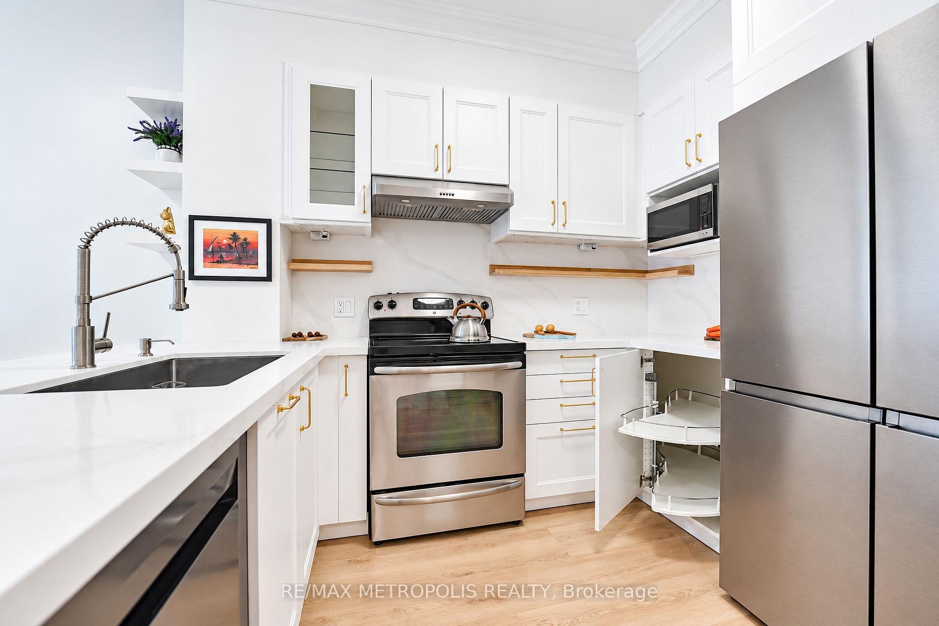 Photo 8 of Unit 3709, 2191 Yonge Street, Toronto, Mount Pleasant West — HOMEH