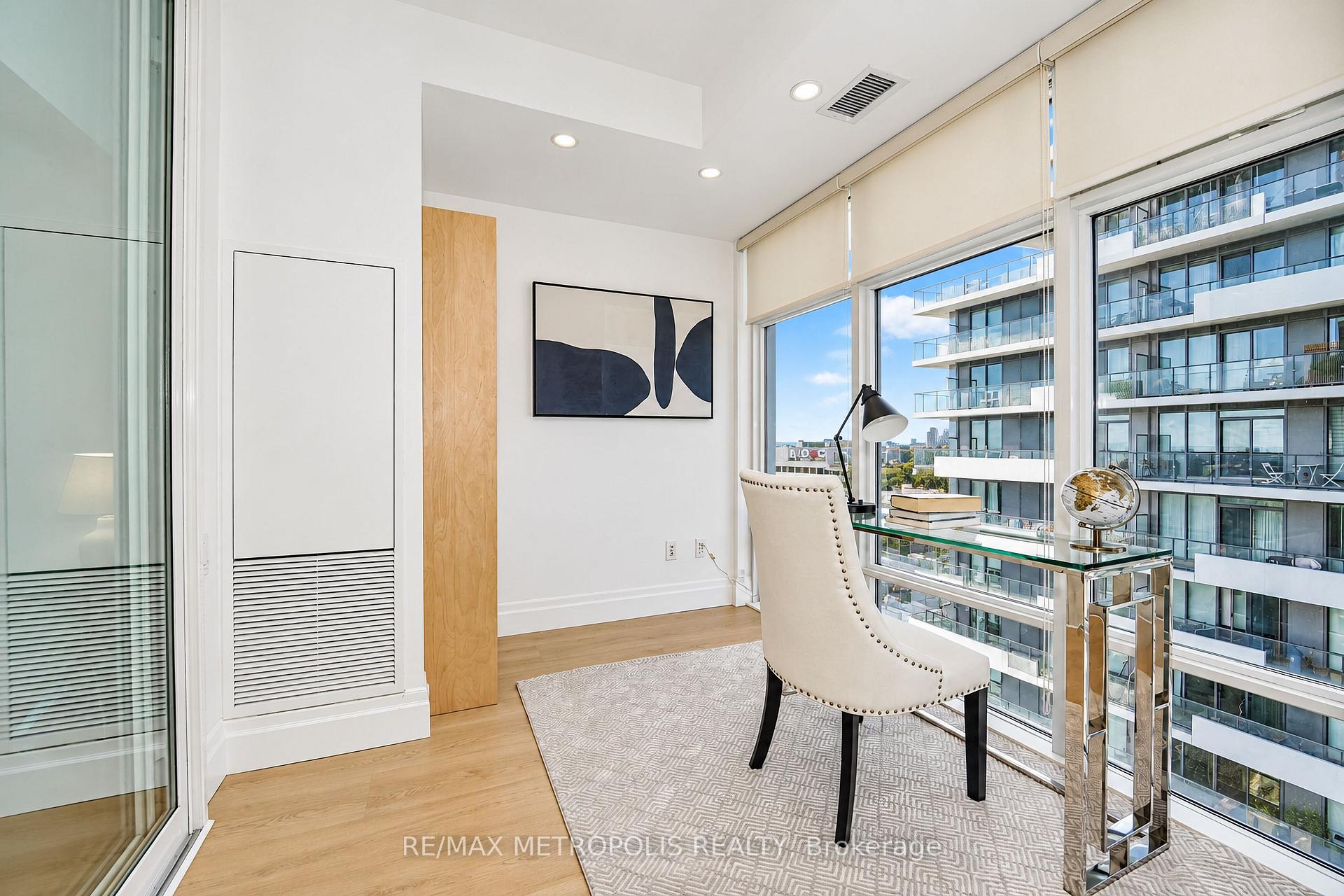 Photo 19 of Unit 3709, 2191 Yonge Street, Toronto, Mount Pleasant West — HOMEH