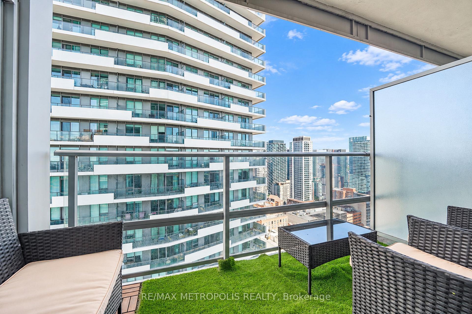 Photo 32 of Unit 3709, 2191 Yonge Street, Toronto, Mount Pleasant West — HOMEH