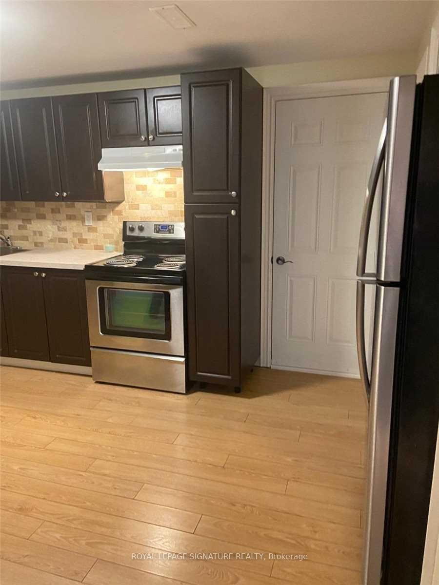 Photo 4 of Unit Lower, 41 Kimbermount Drive, Scarborough, L'Amoreaux — HOMEH