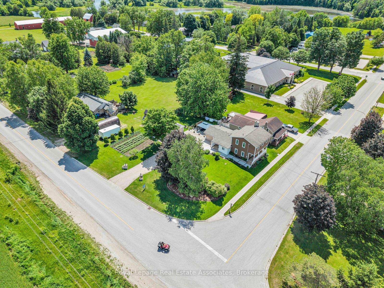 Photo 7 of 117 Helena Street, West Grey — HOMEH