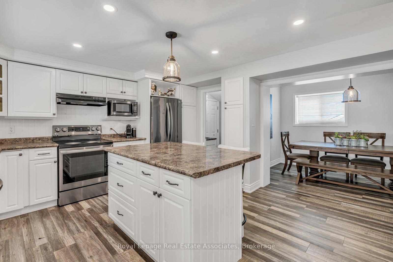 Photo 14 of 117 Helena Street, West Grey — HOMEH